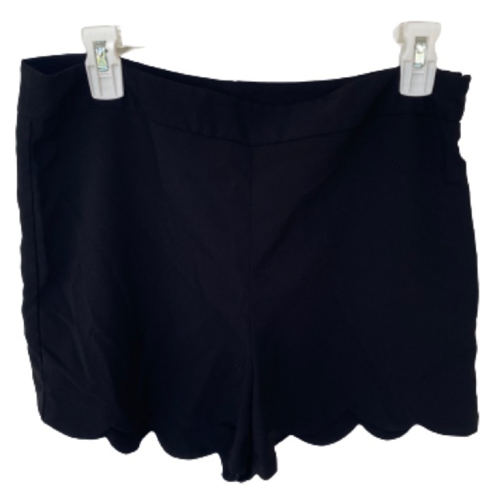 Monteau TJ Maxx Brand Black Scalloped Shorts